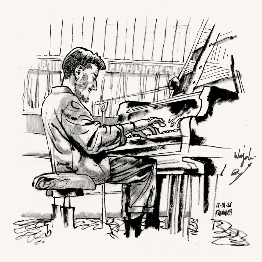 Wajdi Riahi, BJF 2026: Pianist at an upright piano, seen from the side, ink